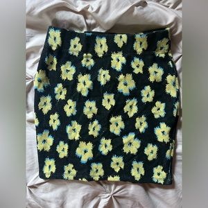 Riani Mini Skirt In Cute Floral Black and Yellow size XS